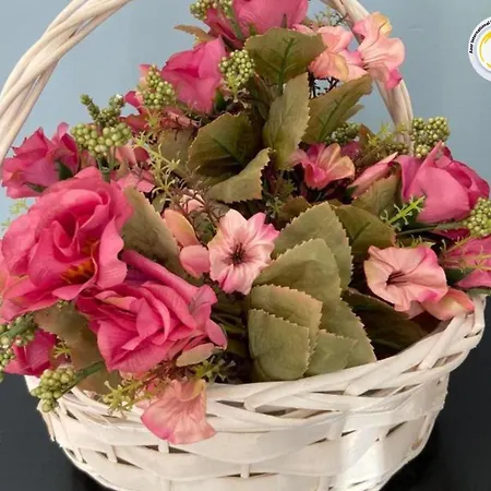 Azor International I *