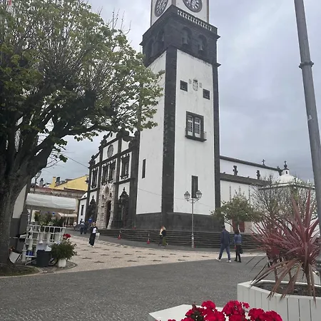 Azor International I Lägenhet *