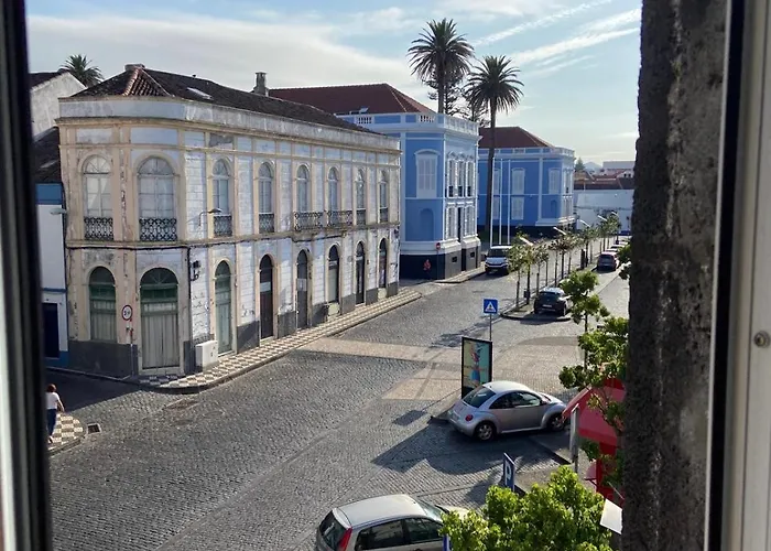 Azor International I דירה *