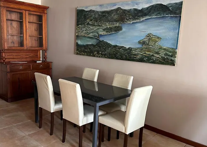 דירה Azor International I