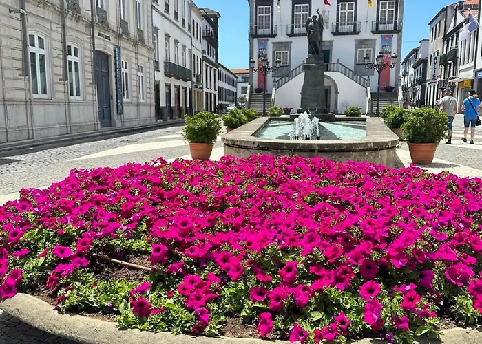 Azor International I *