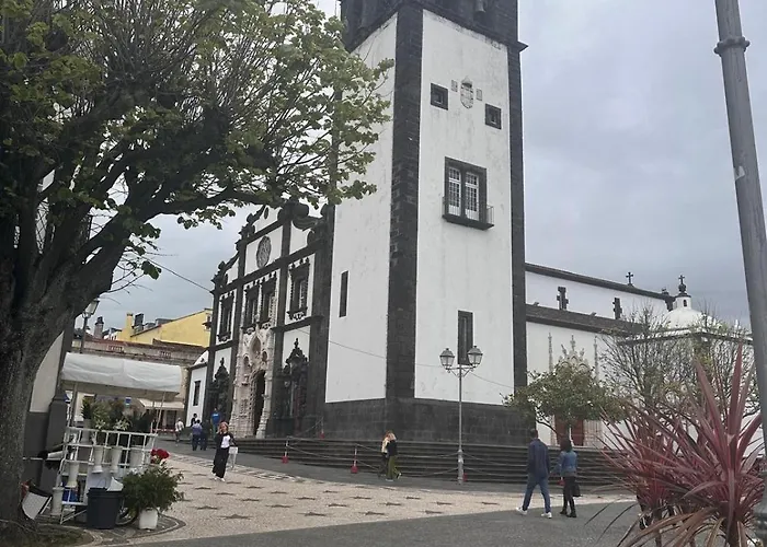 Azor International I דירה *