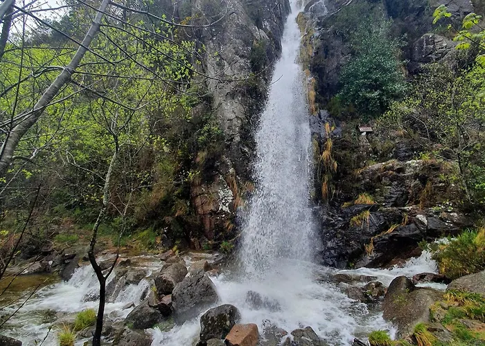 דירה Azor International I *