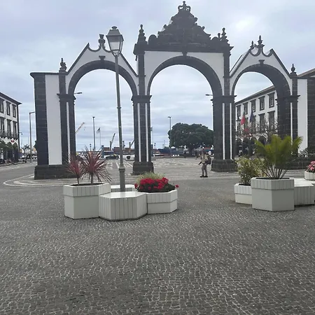 Azor International I Apartamento