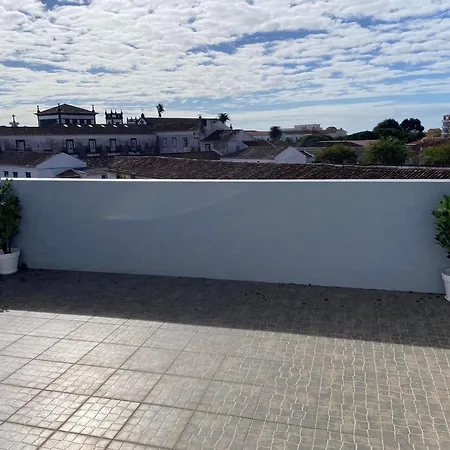 Azor International I Apartamento *