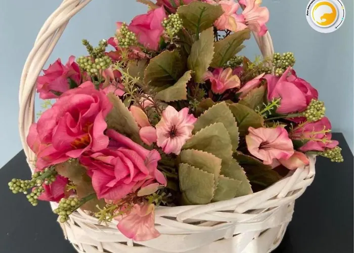 Azor International I *